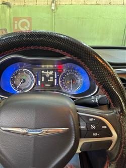 Chrysler 200